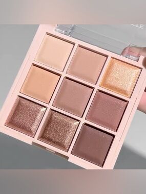 Kohl's Neutral & Rose 9-Color Eyeshadow Palette